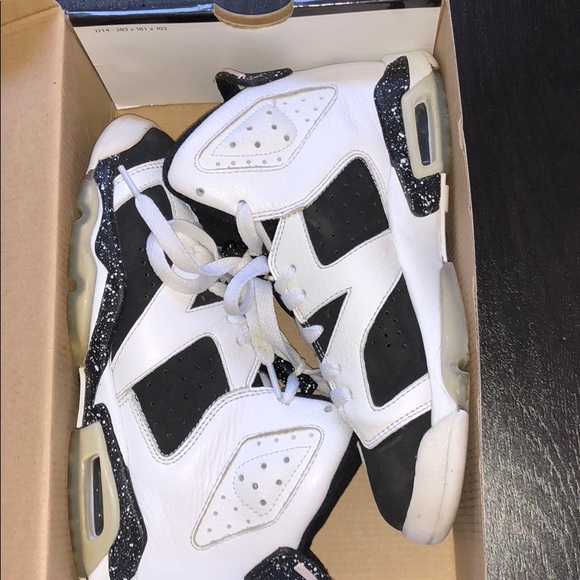 Jordan 6 Retro Oreos - Picture 2 of 6